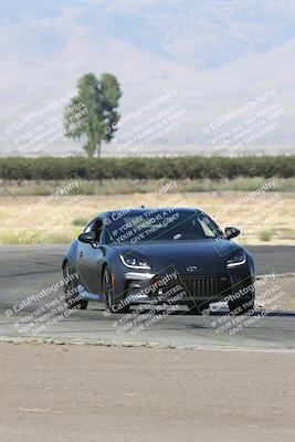 media/Sep-15-2024-Speed Ventures (Sun) [[7a54f7ed2f]]/Black Group/Session 1 (Outside Grapevine)/